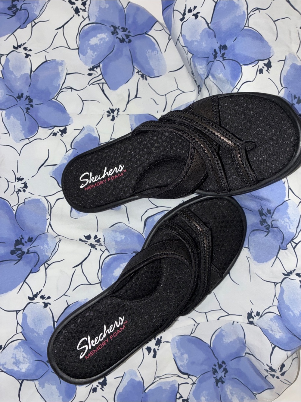Skechers 8 Women's Slide Sandal Black Crisscross Straps & separated large toes - Picture 11 of 15